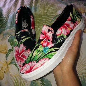Hawaiian Vans🌸